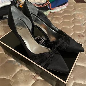 Women’s dress shoes heels(worn once)